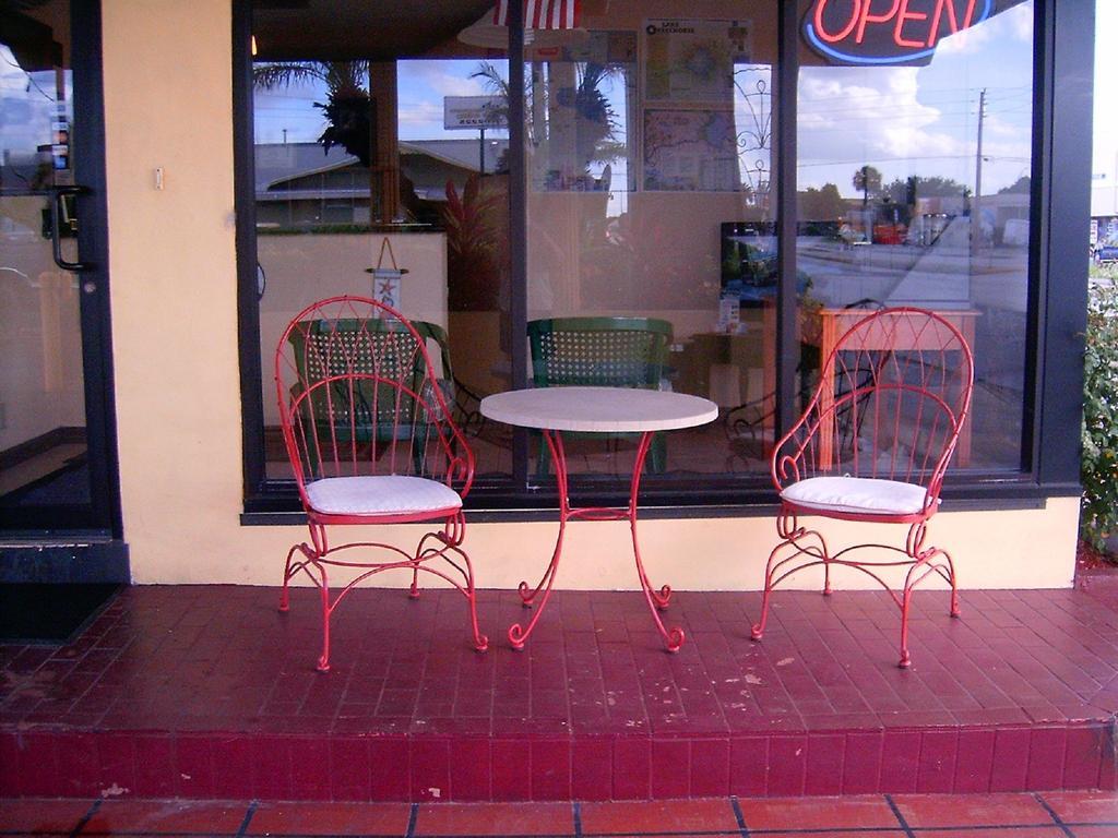 Budget Inn Of Okeechobee Zewnętrze zdjęcie